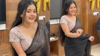 Gungun Gupta’s New Viral Video In Saree Leaves Internet Drooling After MMS Leak Controversy